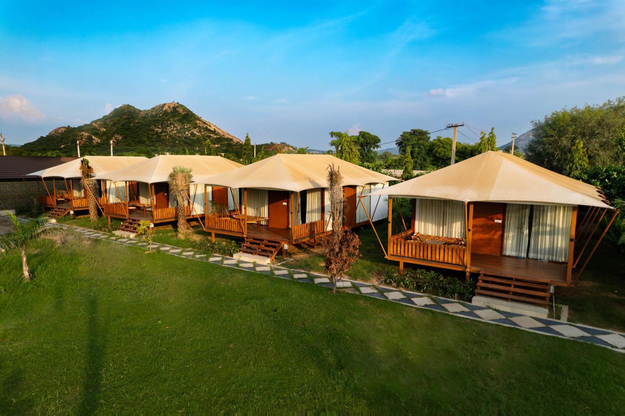 La Nature Hotels & Resorts Sikar エクステリア 写真