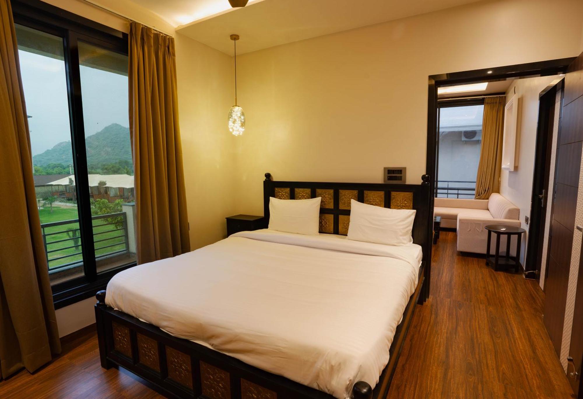 La Nature Hotels & Resorts Sikar エクステリア 写真