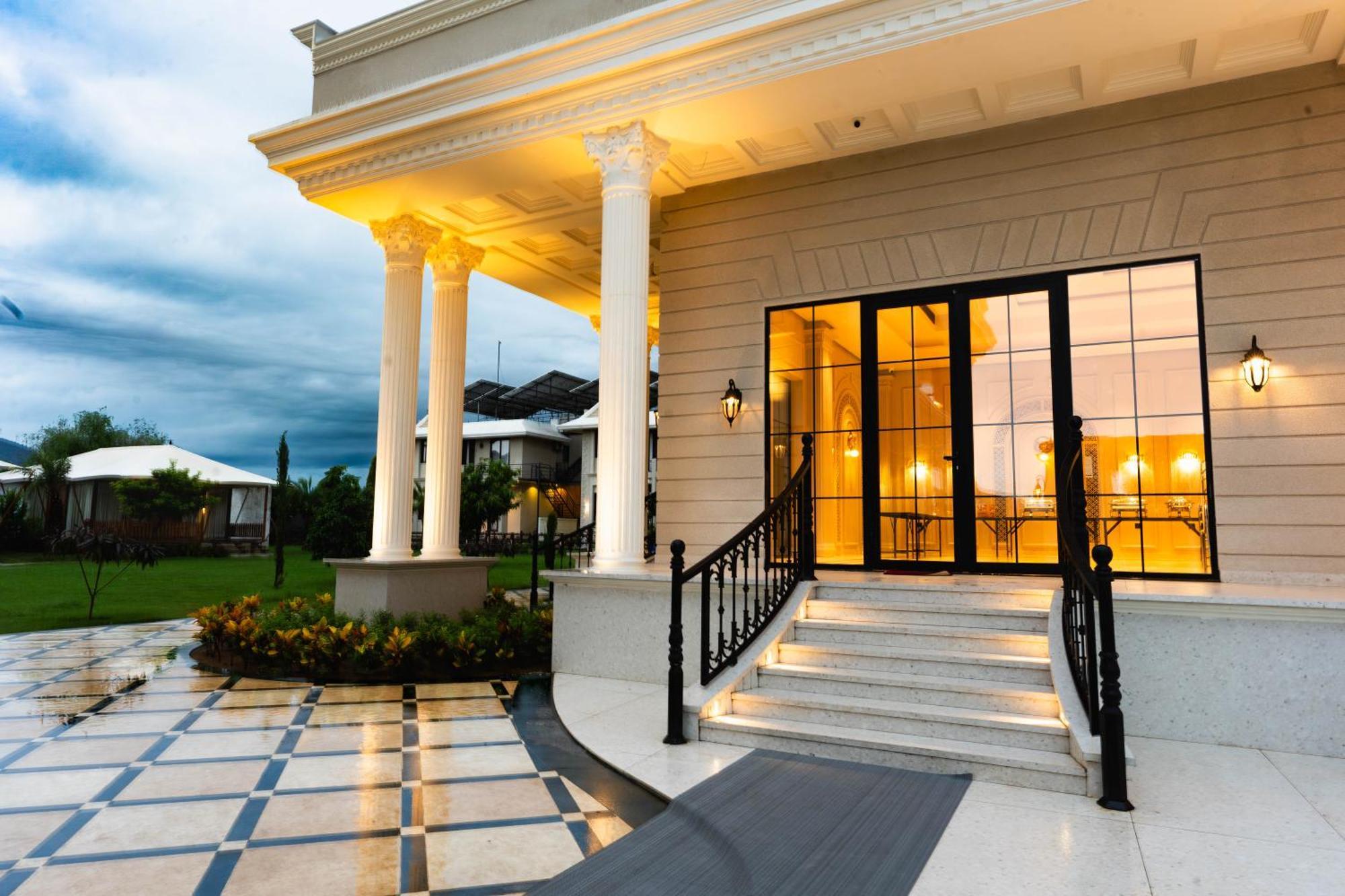 La Nature Hotels & Resorts Sikar エクステリア 写真