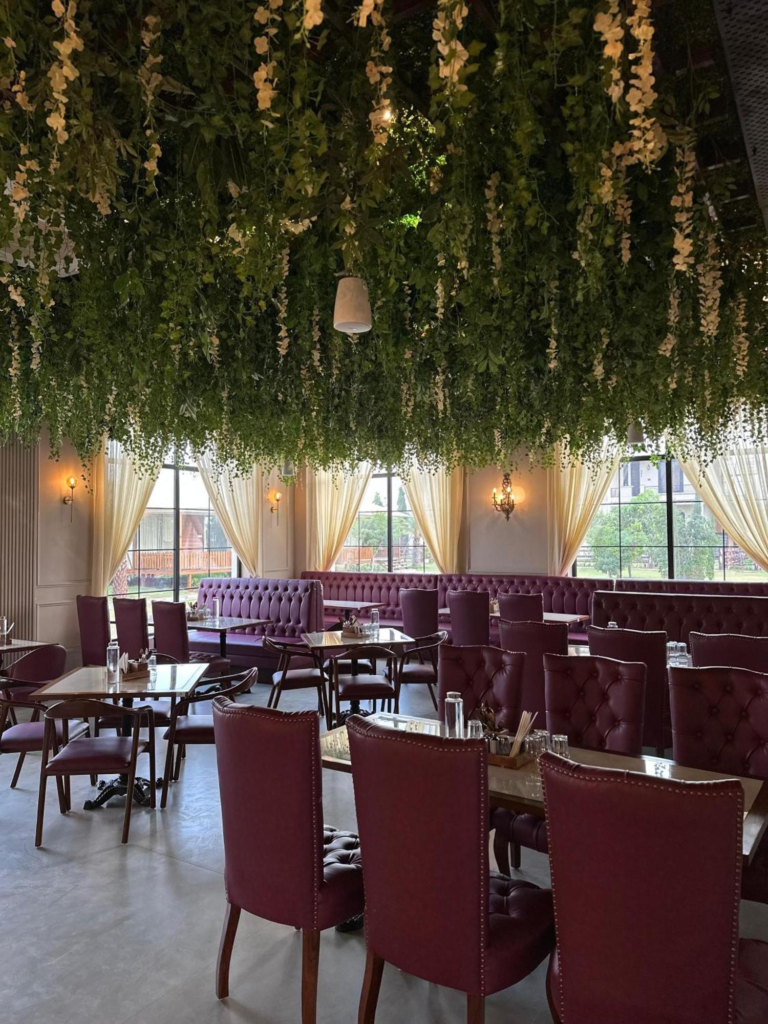 La Nature Hotels & Resorts Sikar エクステリア 写真